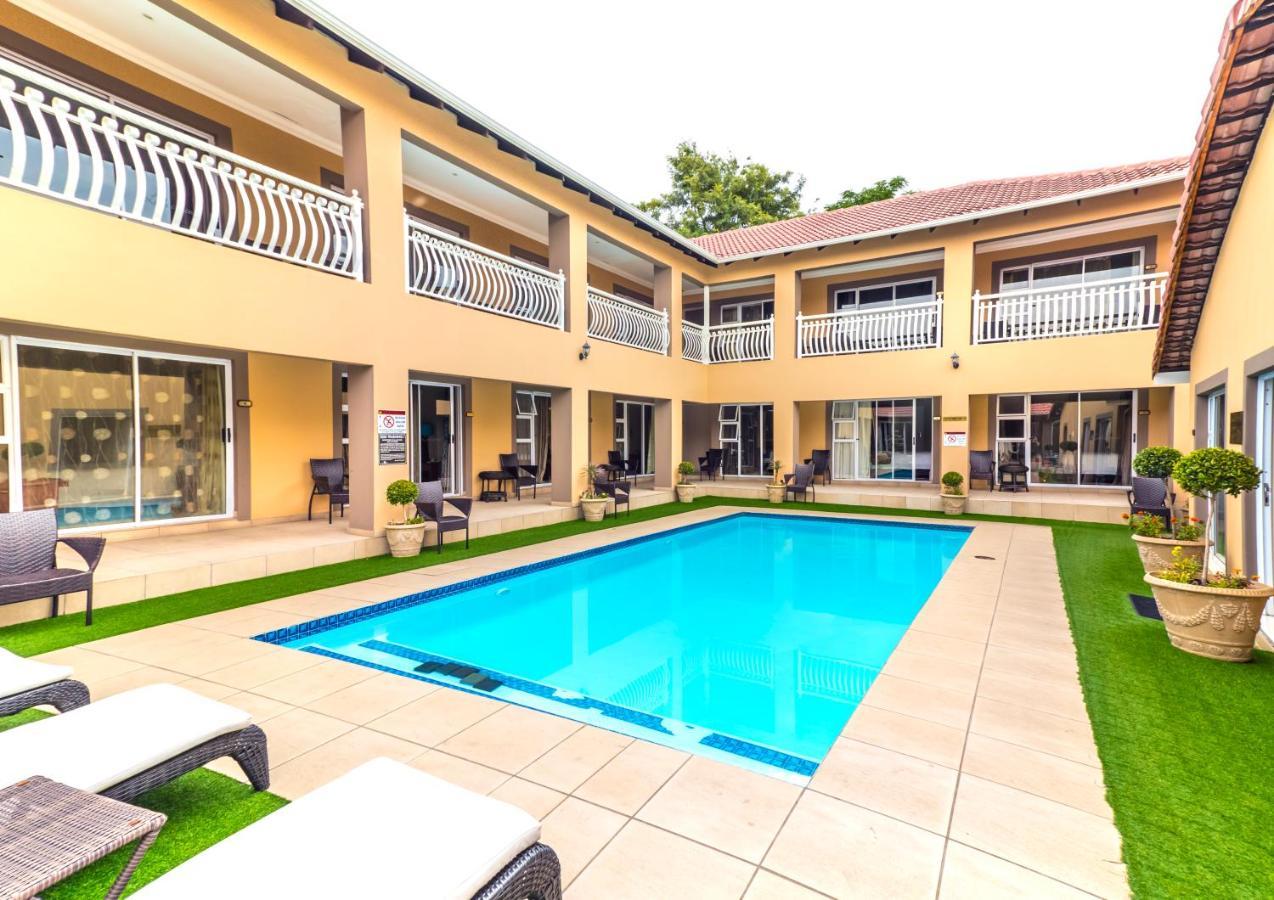 Lakeview Boutique & Conference Center Hotel
